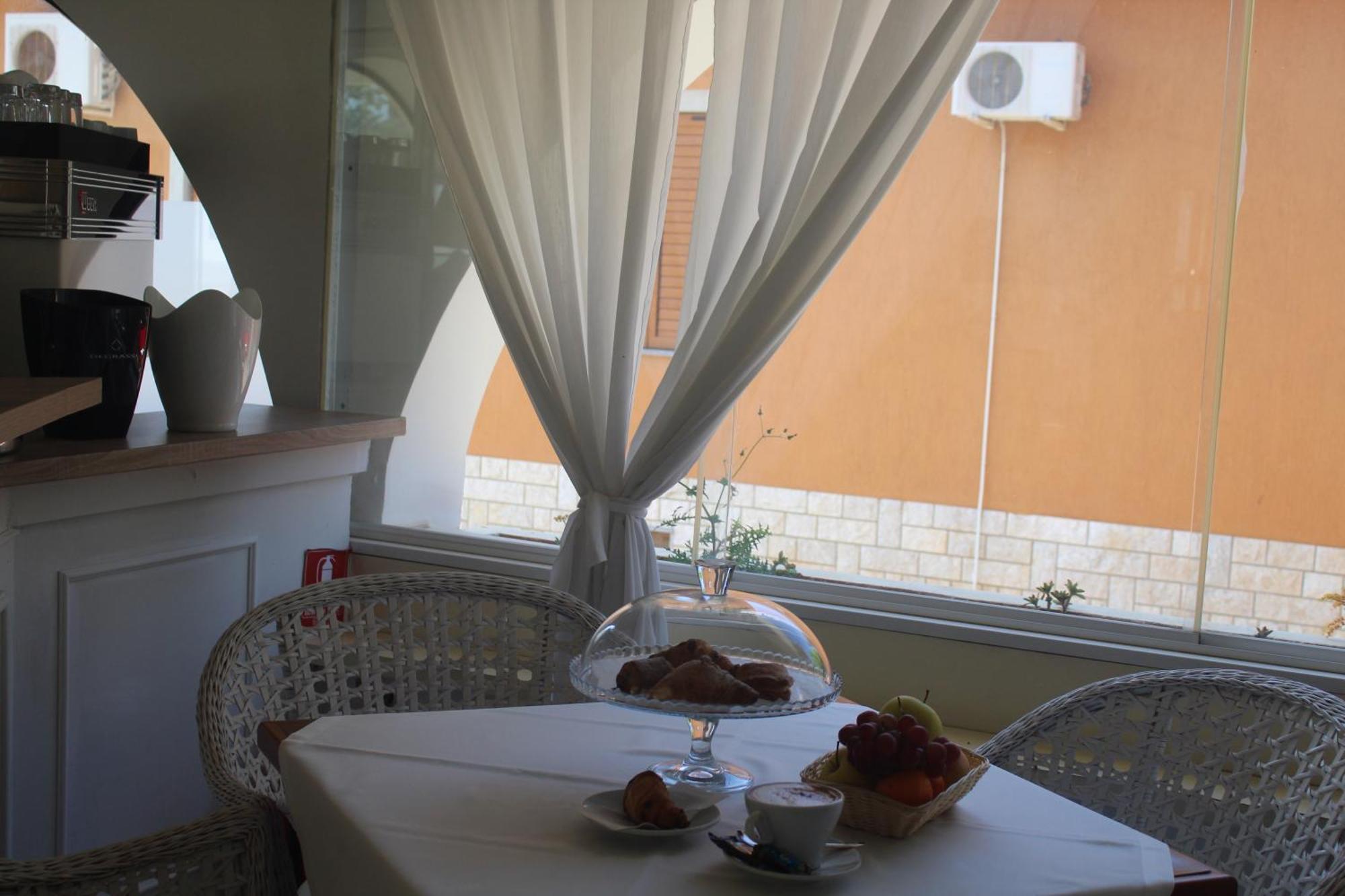 Hotel La Settima Luna ซาวูดริยา ภายนอก รูปภาพ