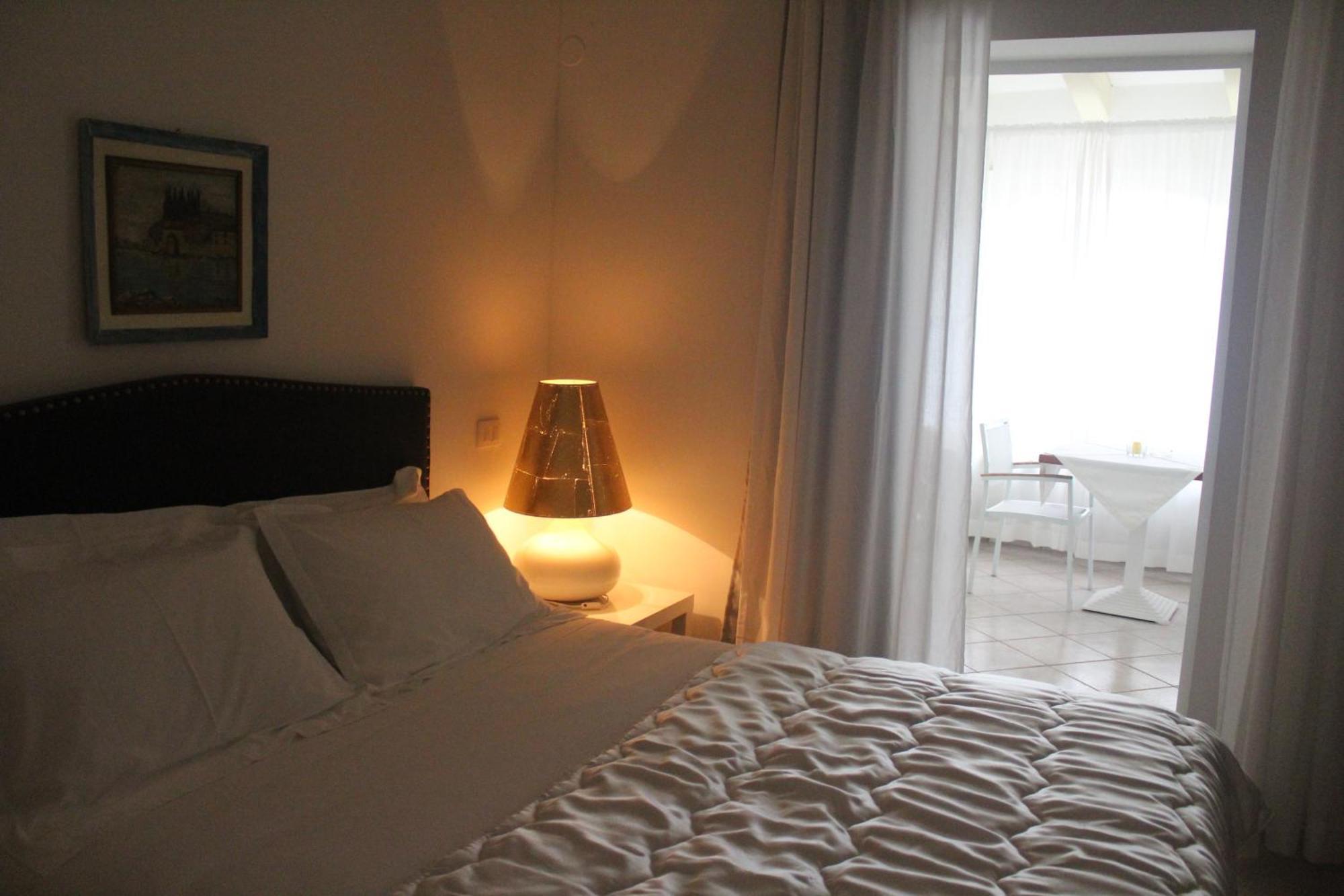 Hotel La Settima Luna ซาวูดริยา ภายนอก รูปภาพ