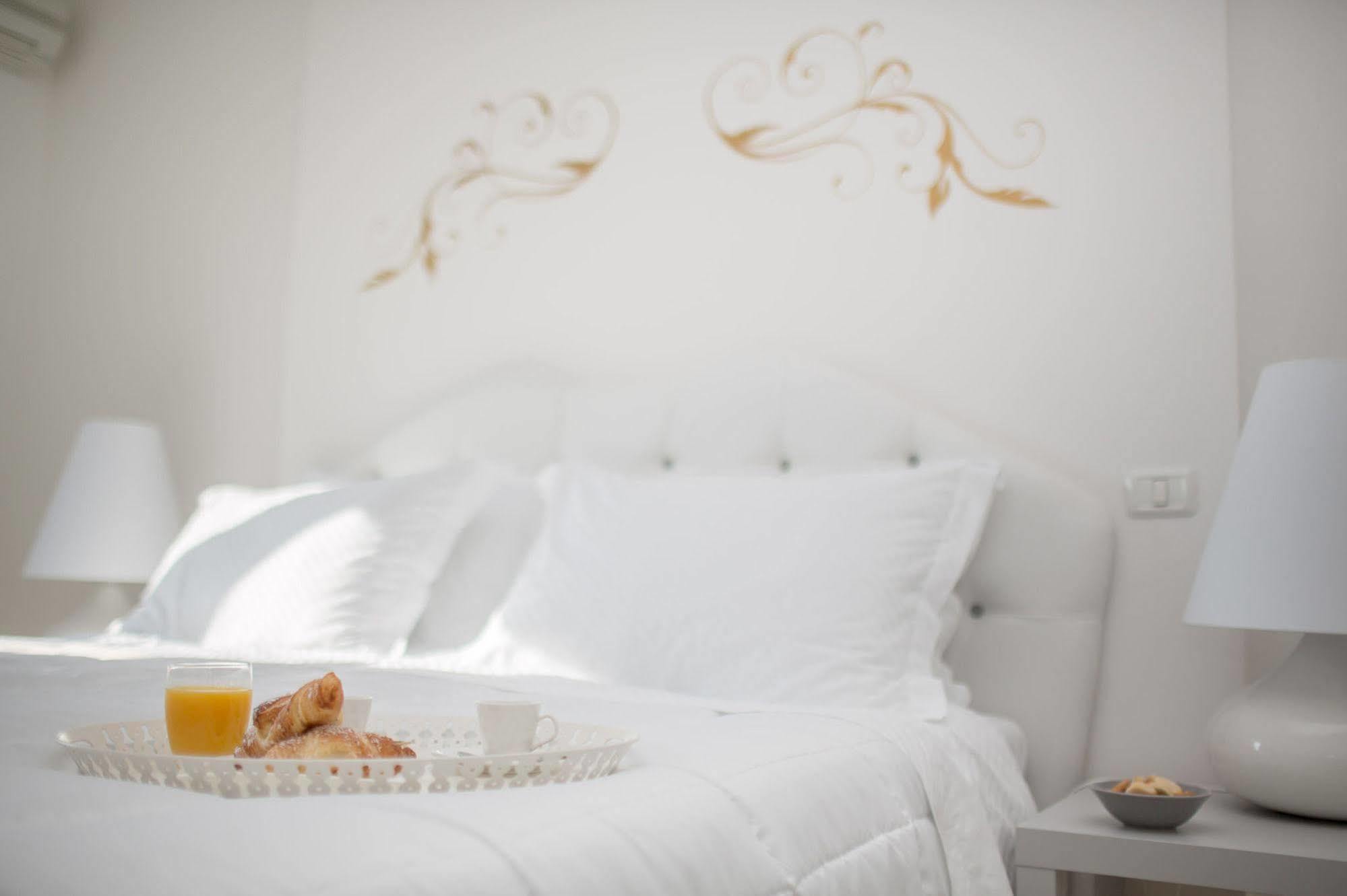 Hotel La Settima Luna ซาวูดริยา ภายนอก รูปภาพ